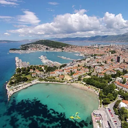 With Wifi - 15887 Apartment